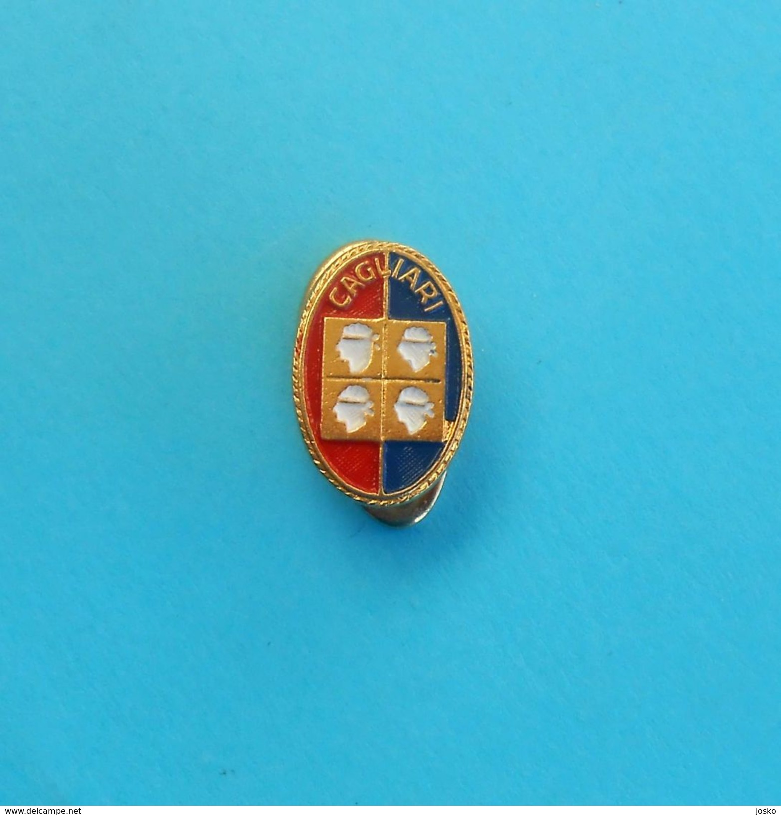 CAGLIARI CALCIO FC  Italy Football Soccer Club Old Buttonhole Pin Badge Fussball Futbol Futebol Foot Italia Distintivo - Voetbal