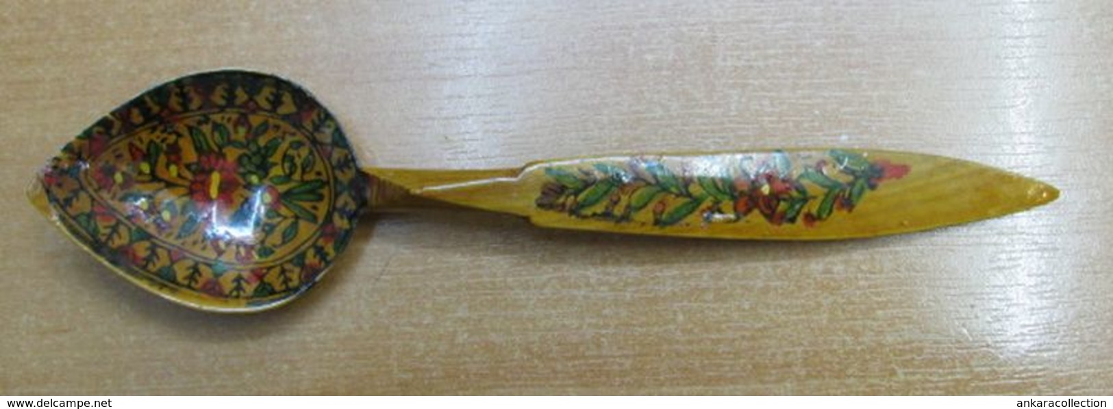 AC - WOODEN SPOON HAND MADE  & PAINTED 1970s FROM TURKEY - Lepels
