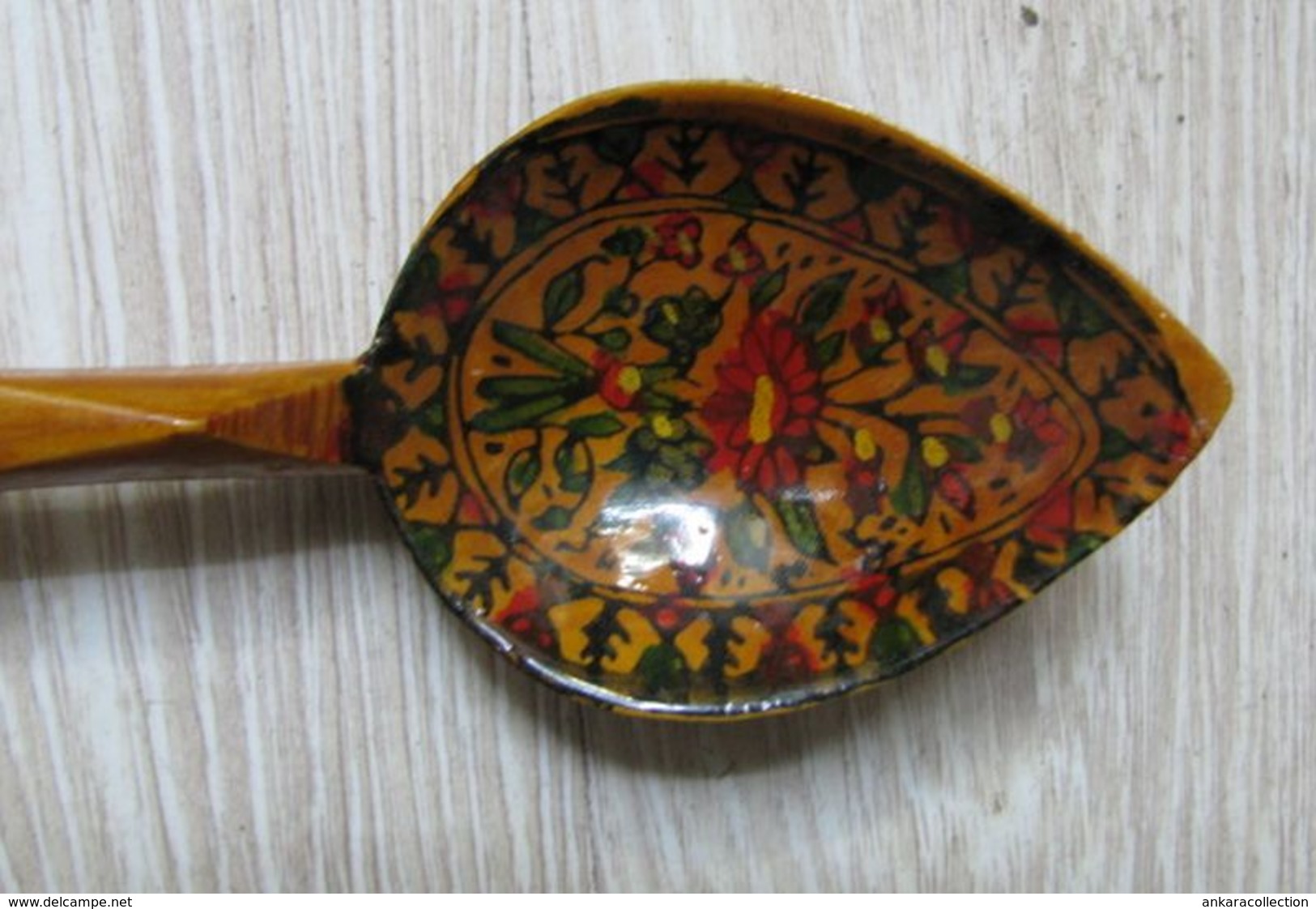 AC - WOODEN SPOON HAND MADE  & PAINTED 1970s FROM TURKEY - Cuillers