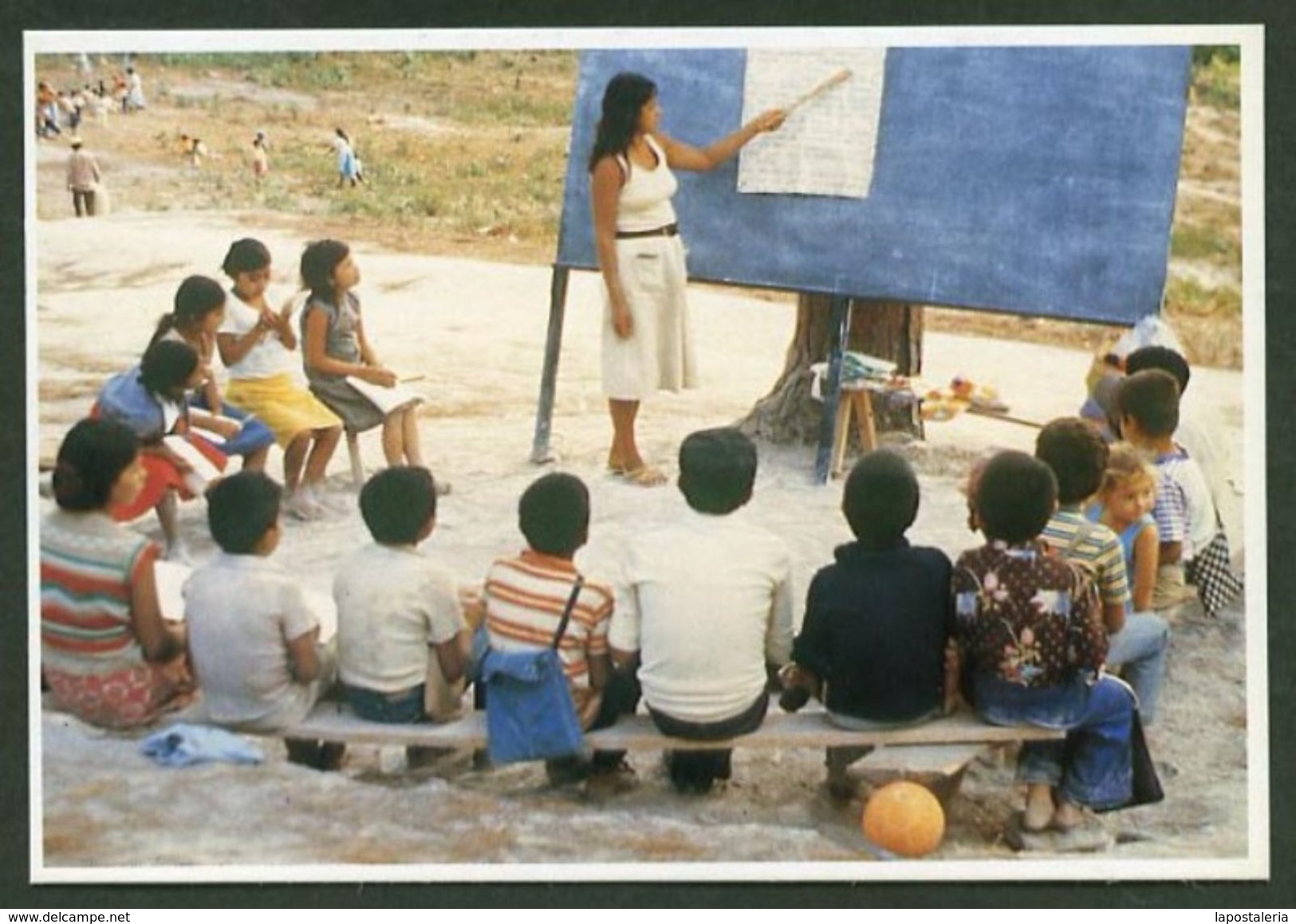 Nicaragua. *Programa De Capacitación De Refugiados Salvadoreños* Lote 8 Diferentes. Nuevas. - Nicaragua