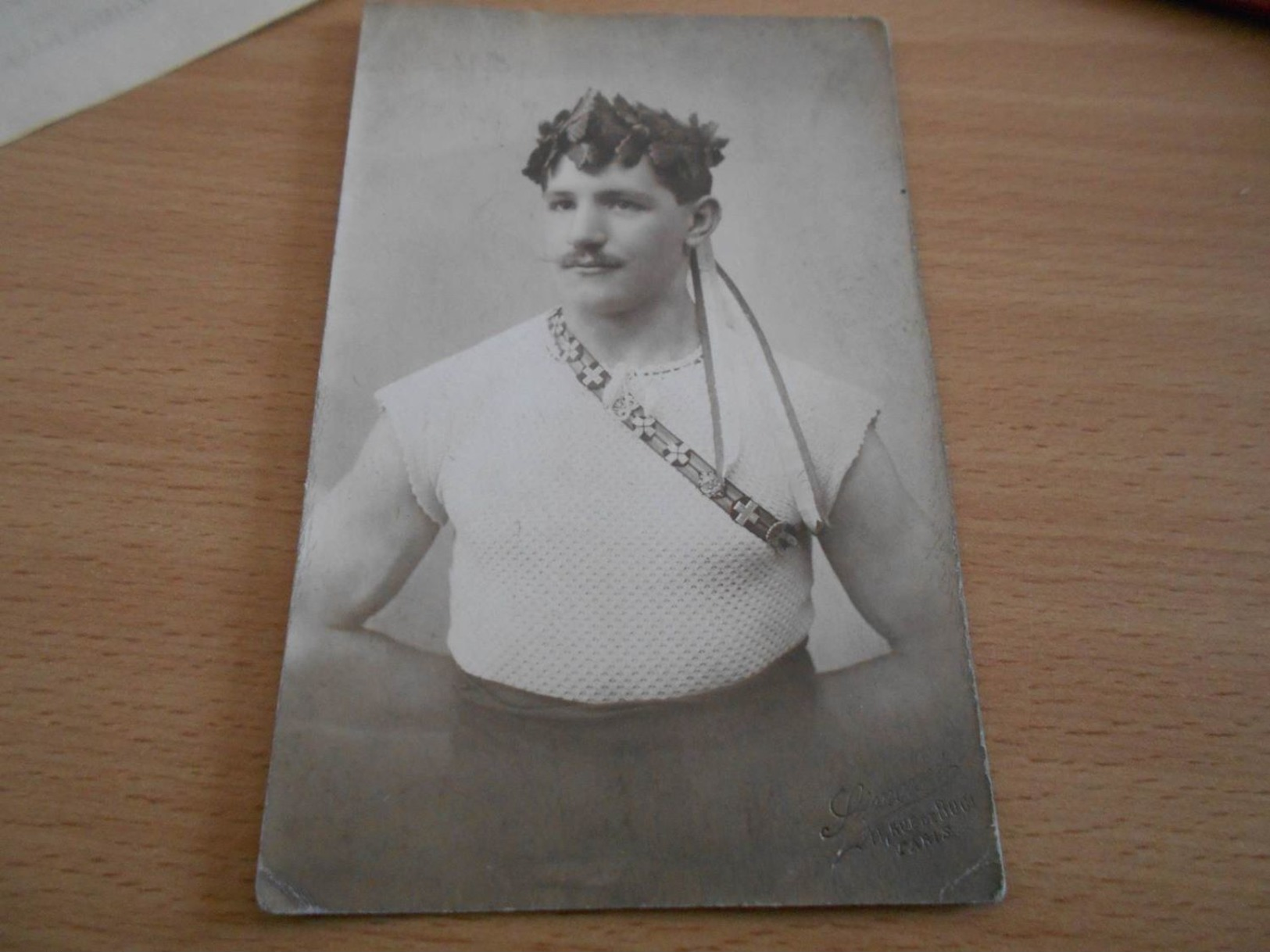 4842 - Carte-Photo, Clermont-Ferrand,Vainqueur De La Compétition De Gymnastique, 1907 - Clermont Ferrand