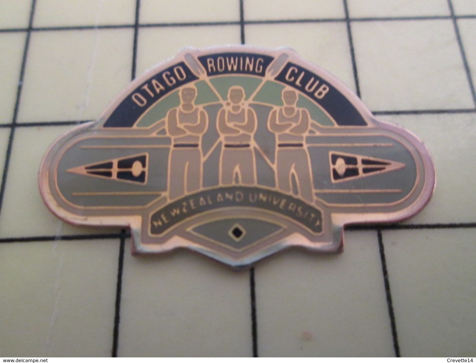 Pin511b Pin's Pins / Beau Et Rare / SPORTS : AVIRON OTAGO ROWING CLUB NEW ZEALAND UNIVERSITY - Rowing