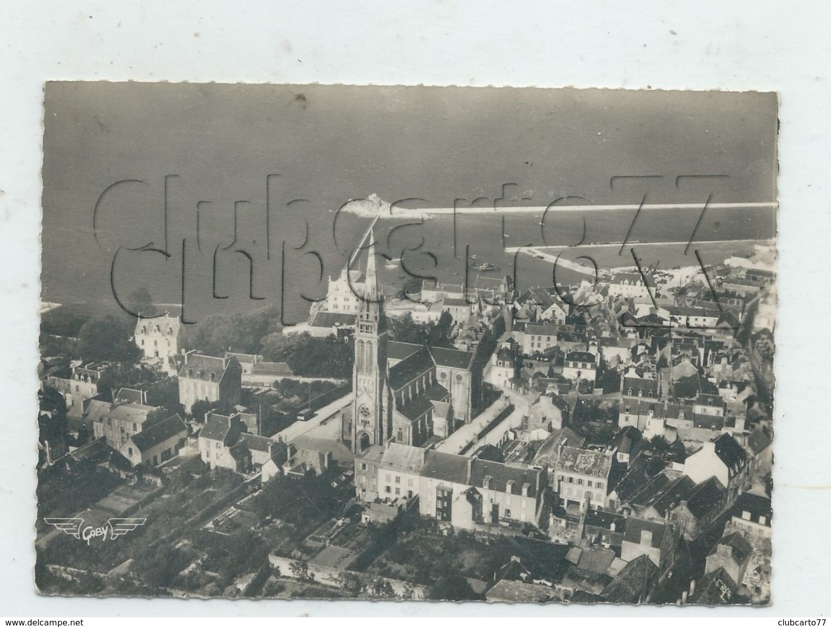 Douarnenez (29) :Vue Aérienne Générale Sur Le Quartier De L'église En 1950 GF. - Douarnenez