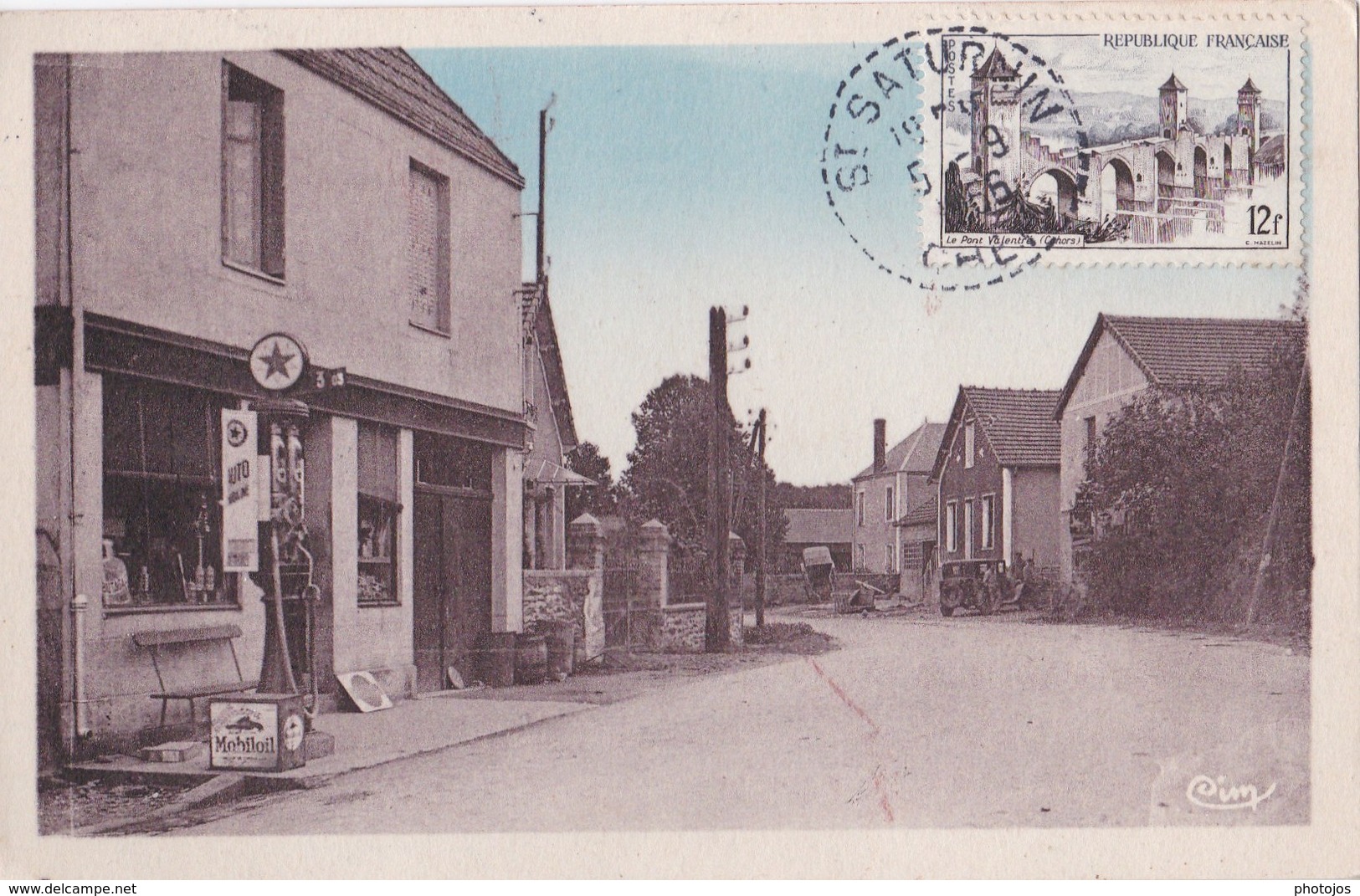 Carte Postale : Saint Saturnin (18) Avenue De L'Ecole De Filles    Pompe à Essence - Saint-Saturnin