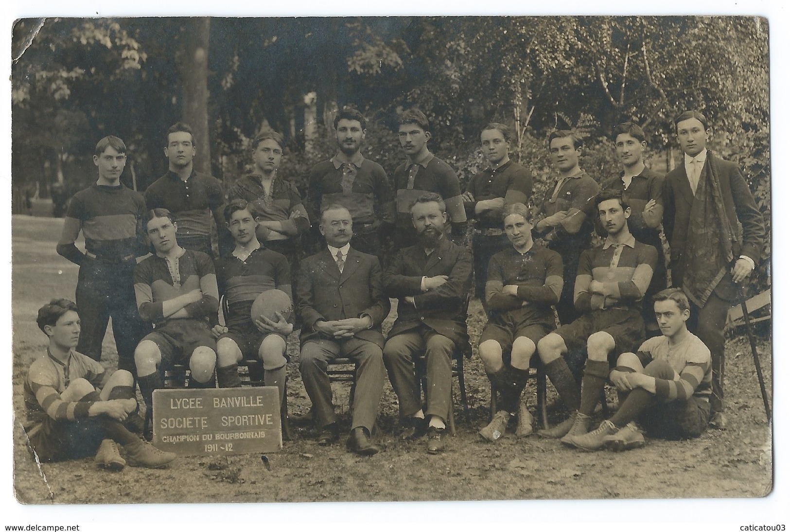 MOULINS (03)  Lycée BANVILLE 1911-1912 - Société Sportive Champion Du Bourbonnais - Carte Photo - Beau Plan De Groupe - Moulins