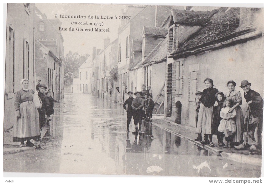 Bl - Cpa GIEN - Inondation De La Loire - Rue Du Général Marcel (20 Octobre 1907) - Gien