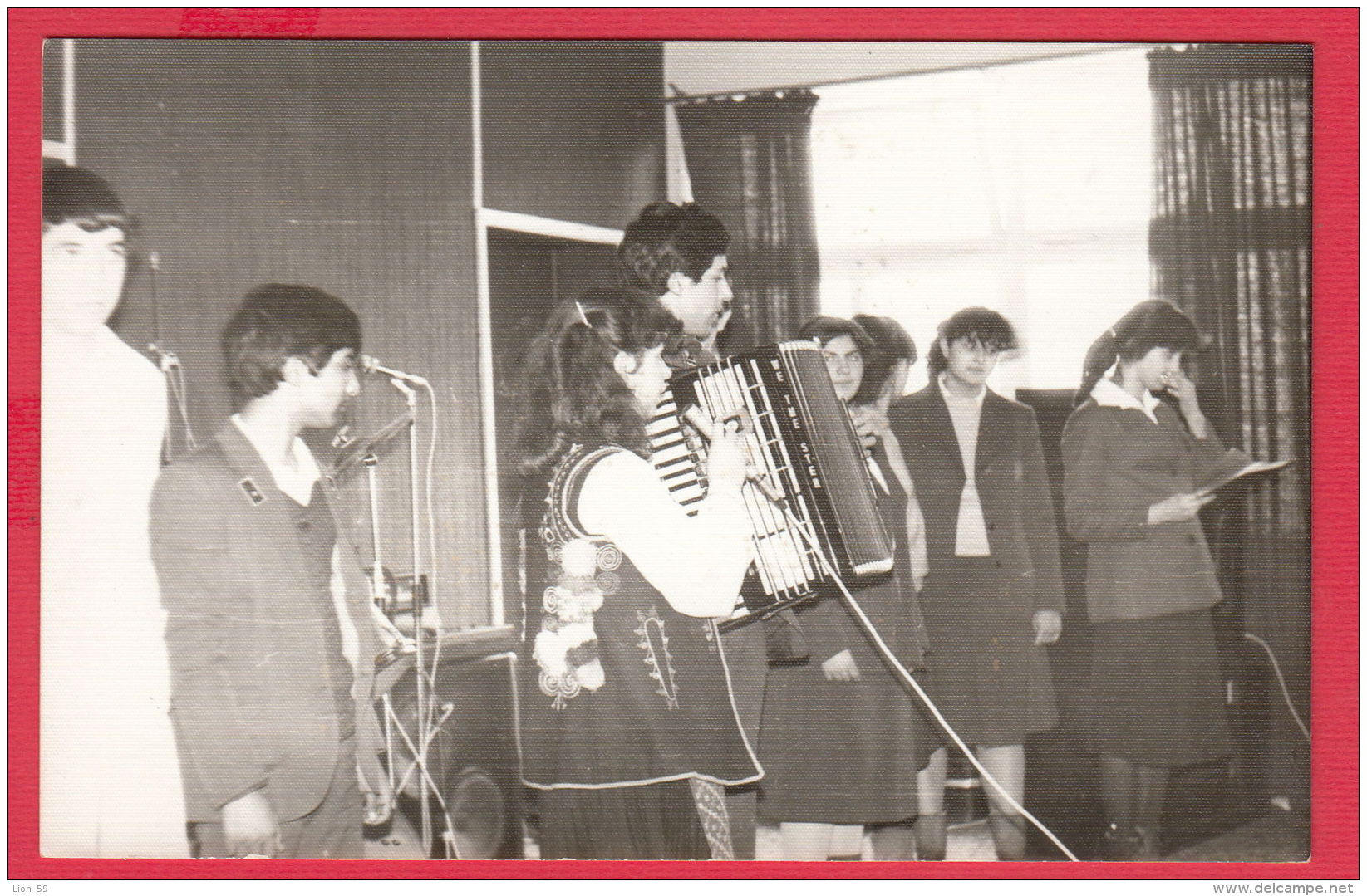 221164 / Real Photo PLEVEN - SCHOOL BOY MUSIC  Accordion GIRL Choir ,  Bulgaria Bulgarie Bulgarien Bulgarije - Personnes Anonymes