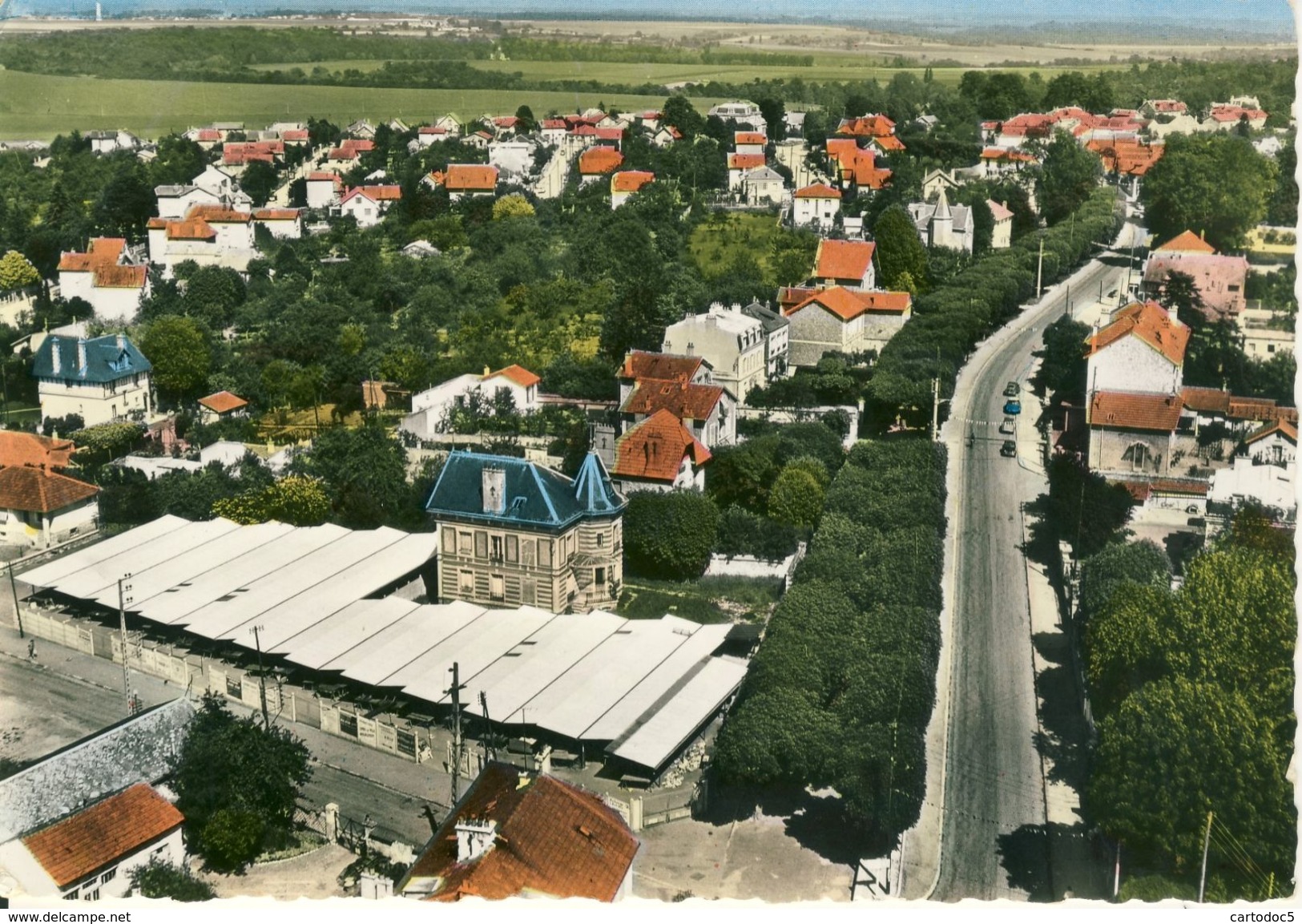 En Avion Au-Dessus De... Combs-la-Ville  Cpsm Format 10-15 - Combs La Ville