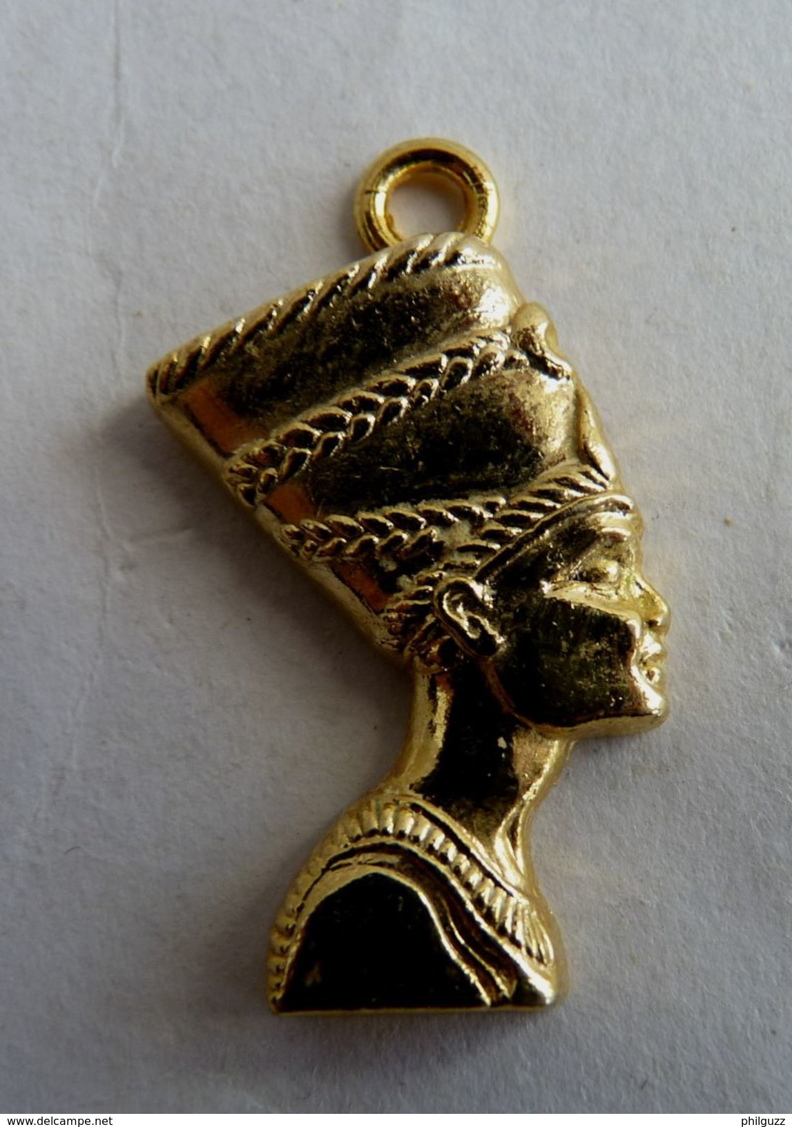 FEVE - Métal Doré EGYPTE PENDENTIF NEFERTITI - Anciennes