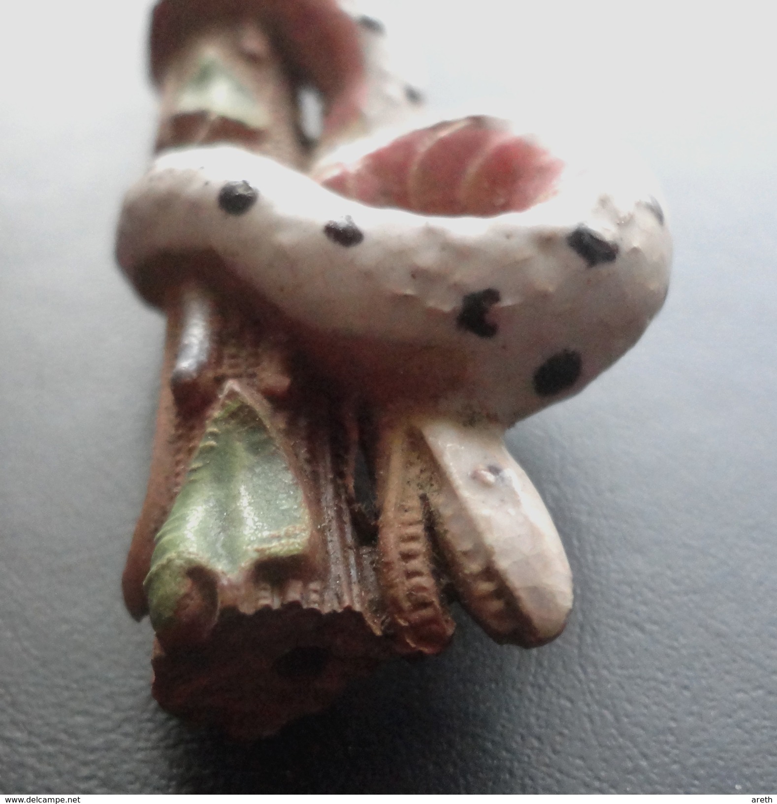 Fragment De  Pipe En Terre DUMENIL - Serpent Vernissé - Porcelain Pipes