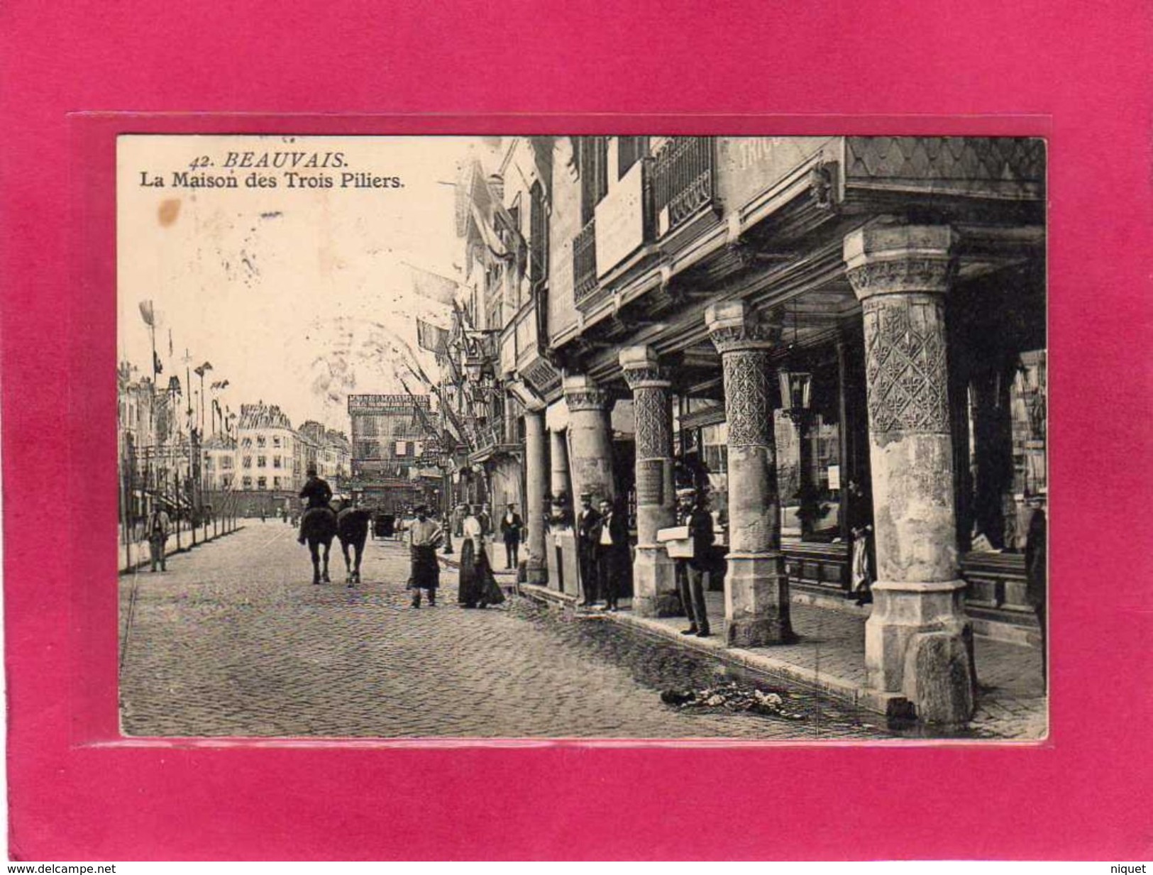 60 Oise, Beauvais, La Maison Des Trois Piliers, Animée, Chevaux, 1905, () - Beauvais