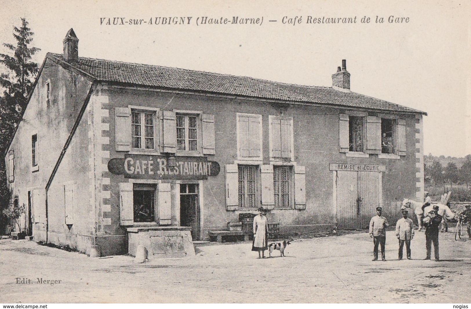 VAUX SOUS AUBIGNY - LE CAFE RESTAURANT DE LA GARE - REMISE ET ECURIE - TRES BELLE CARTE ANIMEE -  TOP !!! - Autres & Non Classés