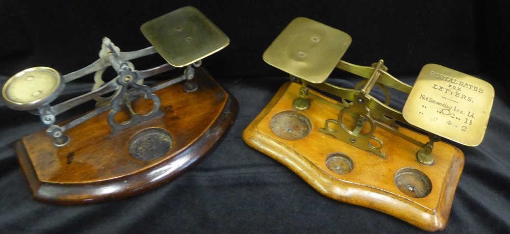 POSTAL SCALES (19thC & Early 20thC) Two Sets Of Small Size Brass Letter Scales, One With Serpentine, Other Oval Front Ha - Autres & Non Classés