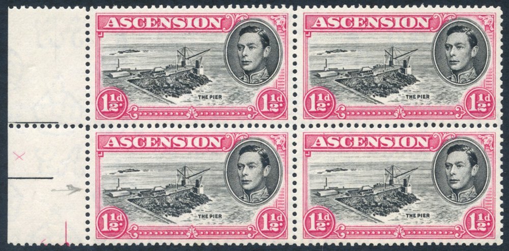 1953 P.13 1½d Black & Rose-carmine Left Side Marginal M Block Of Four (3x UM) Incl. Davit Flaw, SG.40fa. (4) - Altri & Non Classificati