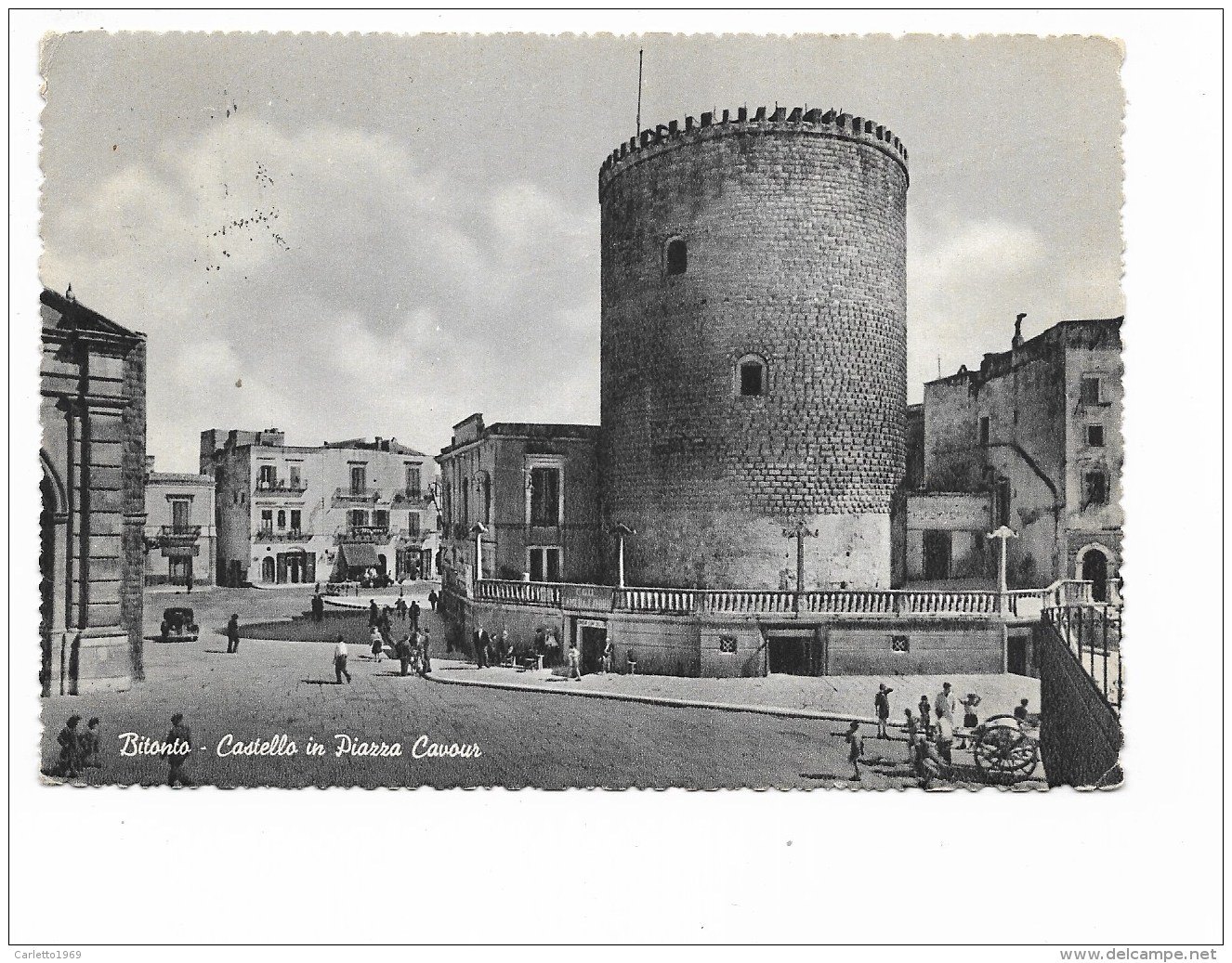 BITONTO - CASTELLO IN PIAZZA CAVOUR  VIAGGIATA FG - Bari