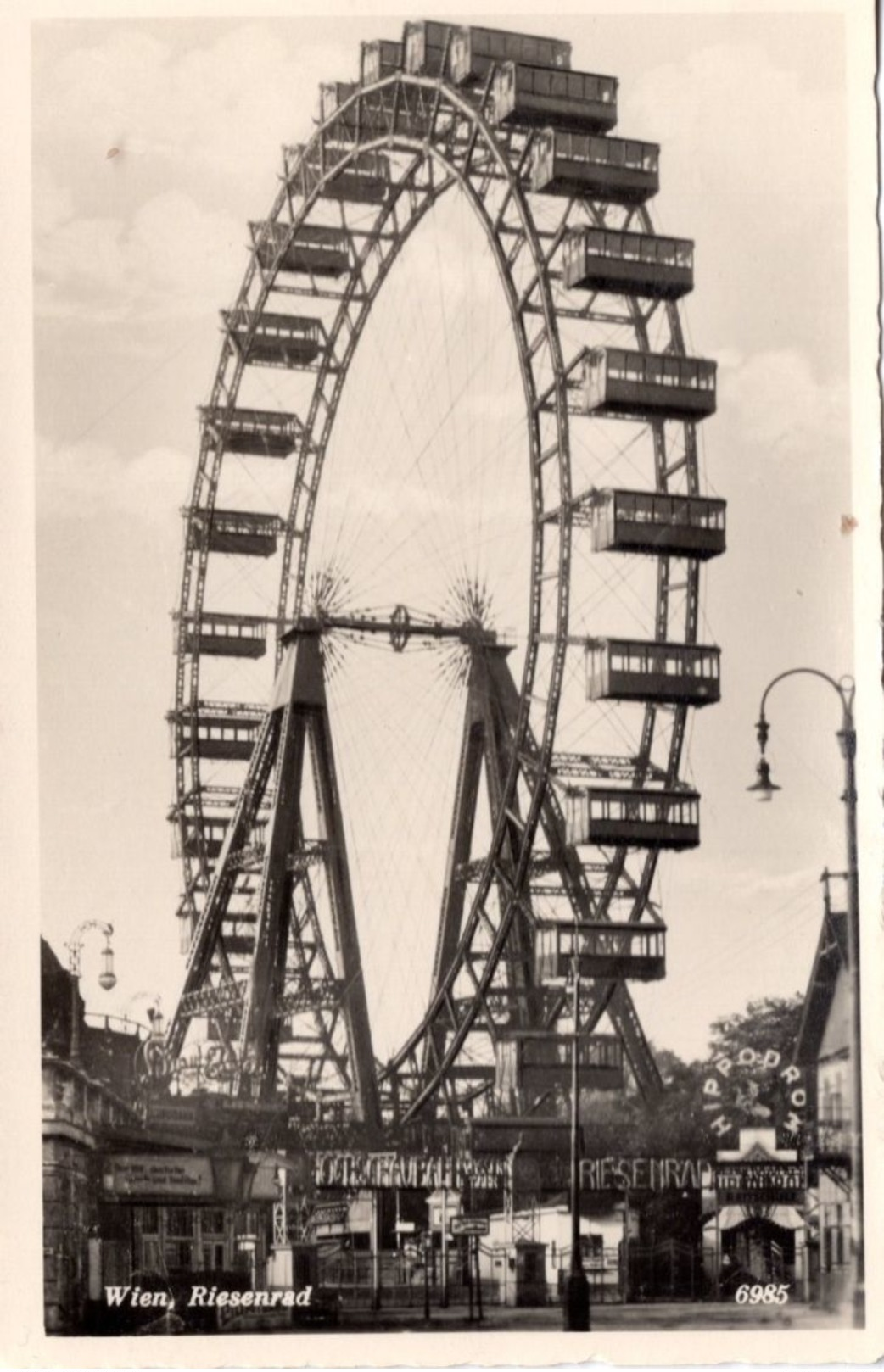 AT-9: WIEN: Riesenrad - Prater