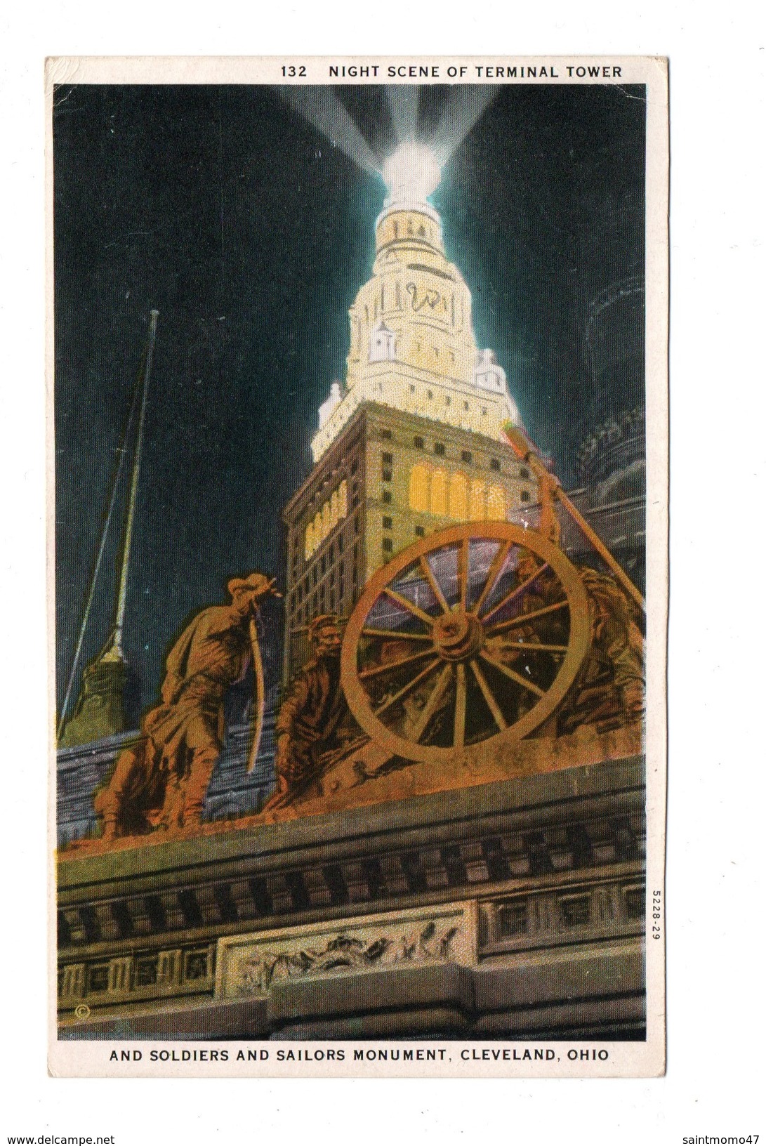 ÉTATS-UNIS . OHIO . CLEVELAND . NIGHT SCENE OF TERMINAL TOWER AND SOLDIERS AND SAILORS MONUMENT - Réf. N°6657 - - Cleveland