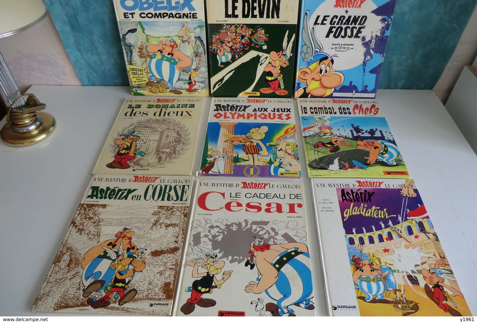 LOT DE 9 BD ANCIENNES ASTERIX OBELIX. DARGAUD. UDERZO. GOSCINNY. ENSEMBLE BON ETAT. Asterix En Corse, Le Devin.......... - Lots De Plusieurs BD