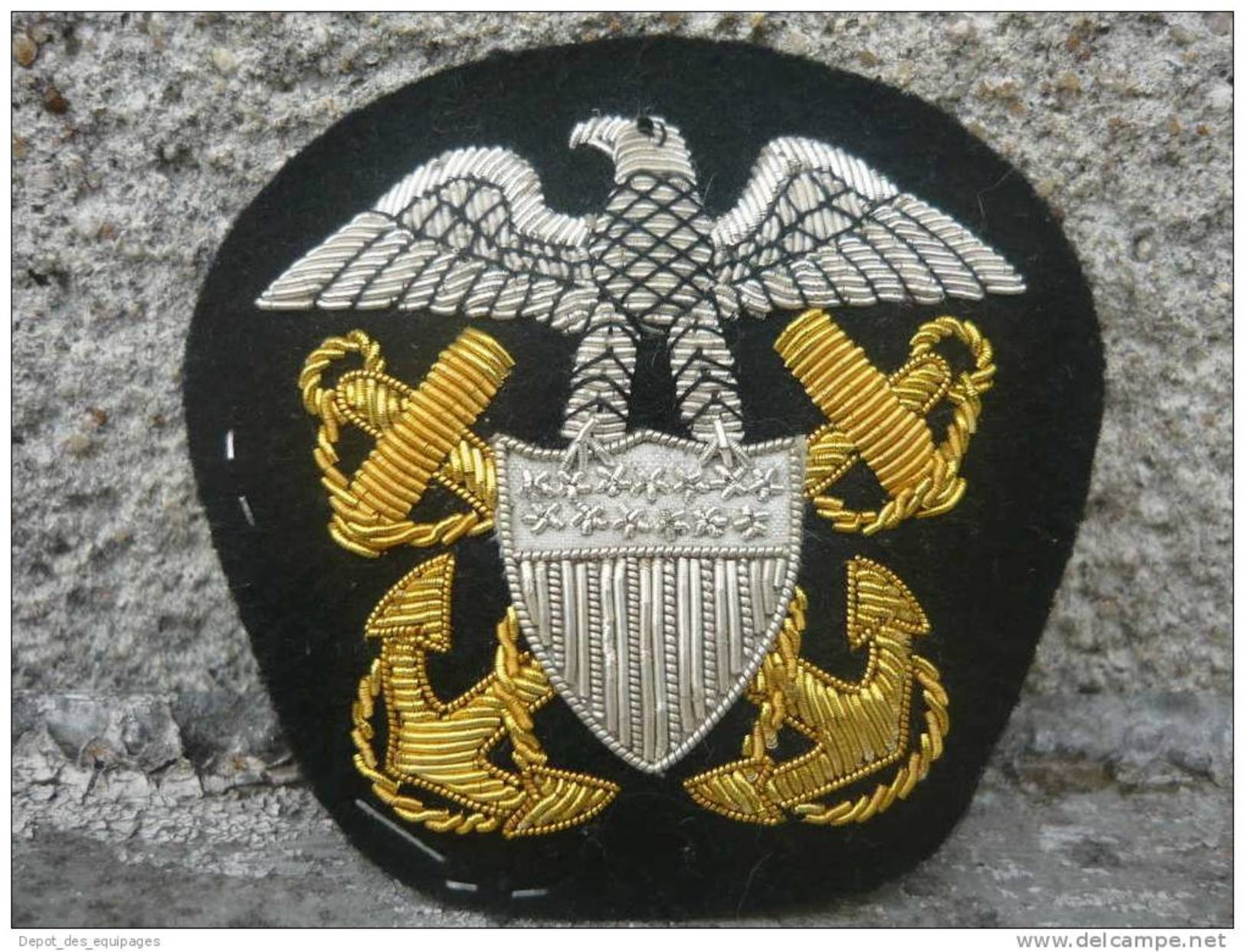 TRES BEL INSIGNE CASQUETTE OFFICIER U.S. NAVY --- Brodé Main - Casques & Coiffures