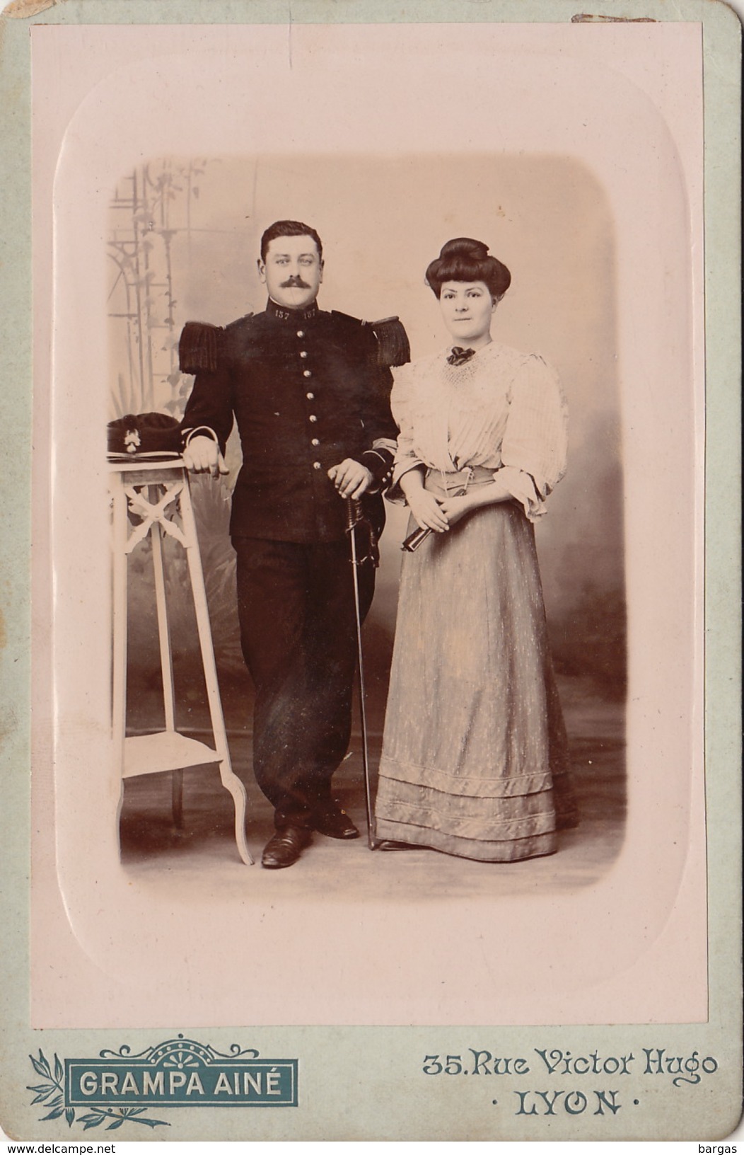 Photo Sur Carton D'un Militaire 157èm Grampa à Lyon CDV - Guerre, Militaire