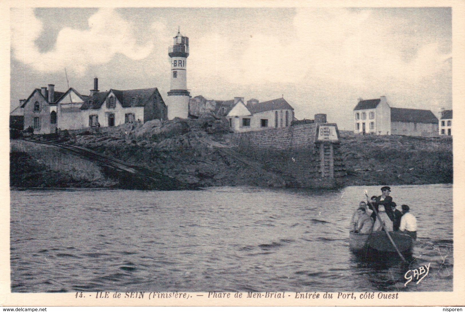 Ile De Sein (Finistère) - Phare De Men-Brial - Entrée Du Port Côté Ouest - Andere & Zonder Classificatie