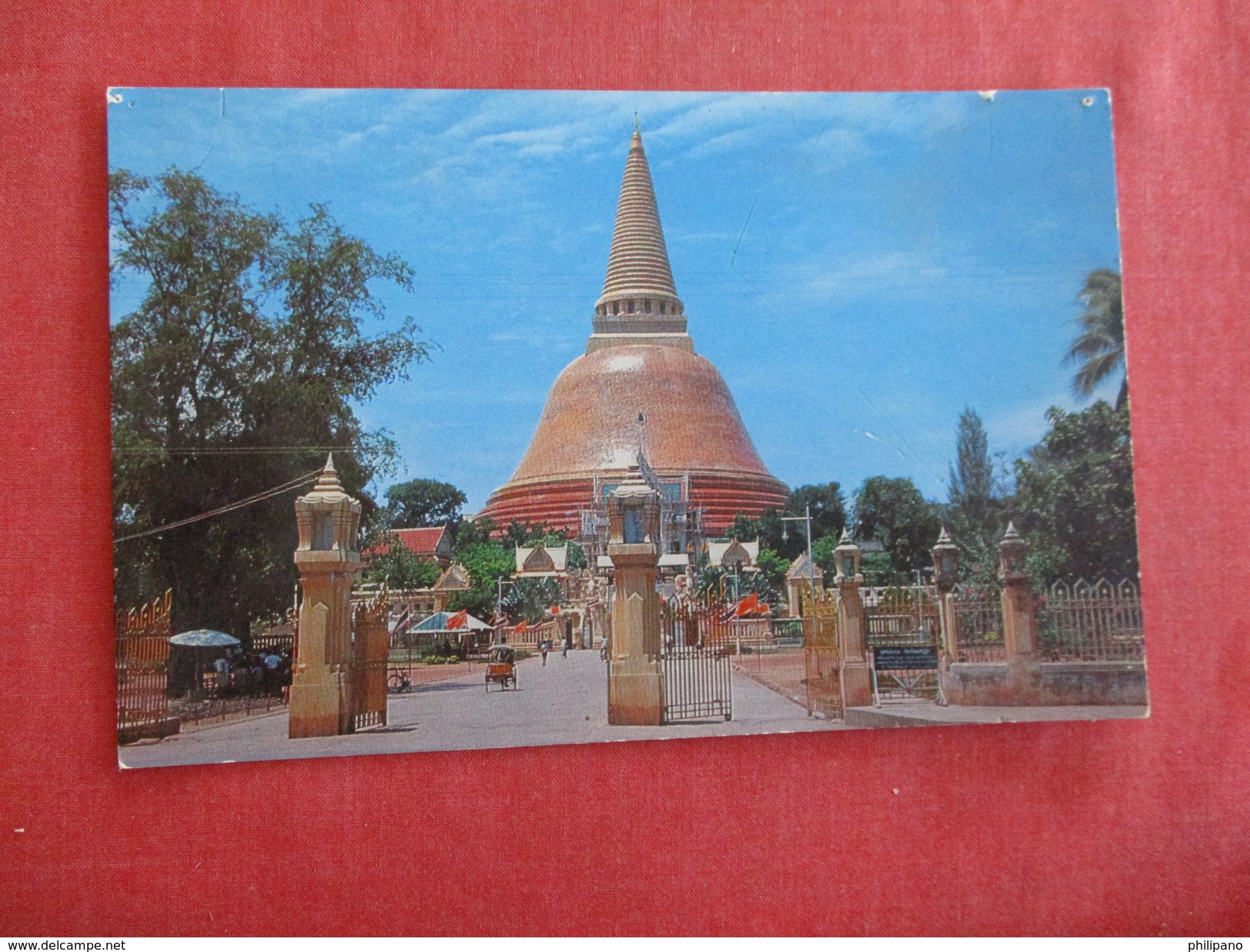 Thailand--  Phra Pathrom Chedi Nakorn Pathrom Pin Hole  ---  Ref 2769 - Thailand