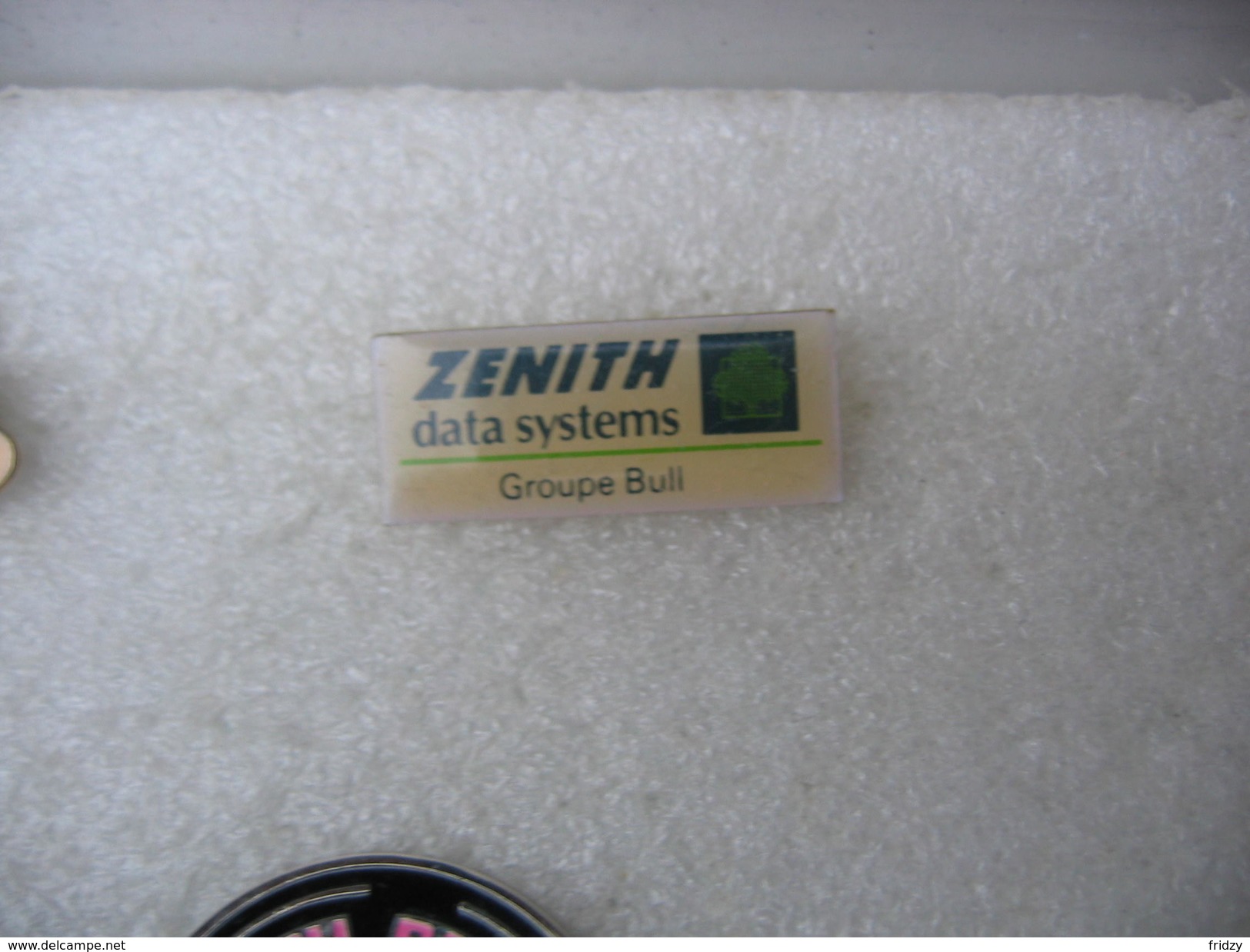 Pin's Informatique: ZENITH Data Systems Du Groupe BULL - Informatique