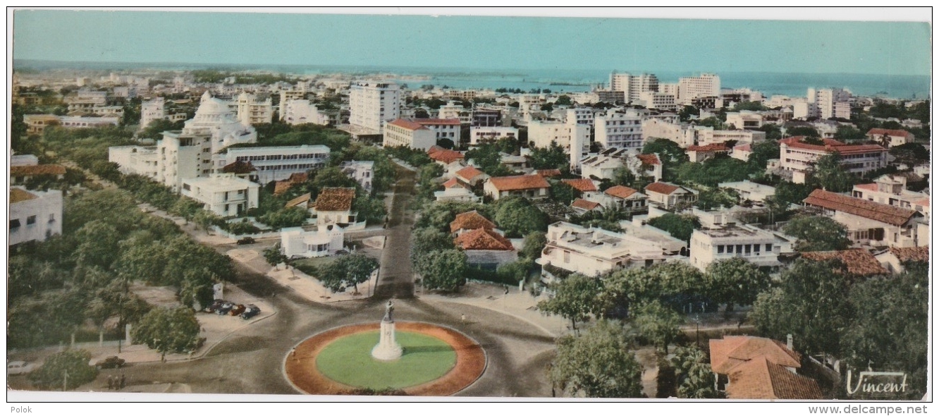 Bl -  Carte Panoramique (format 9 X 22 Cm) DAKAR - La Place De L'Etoile - Sénégal