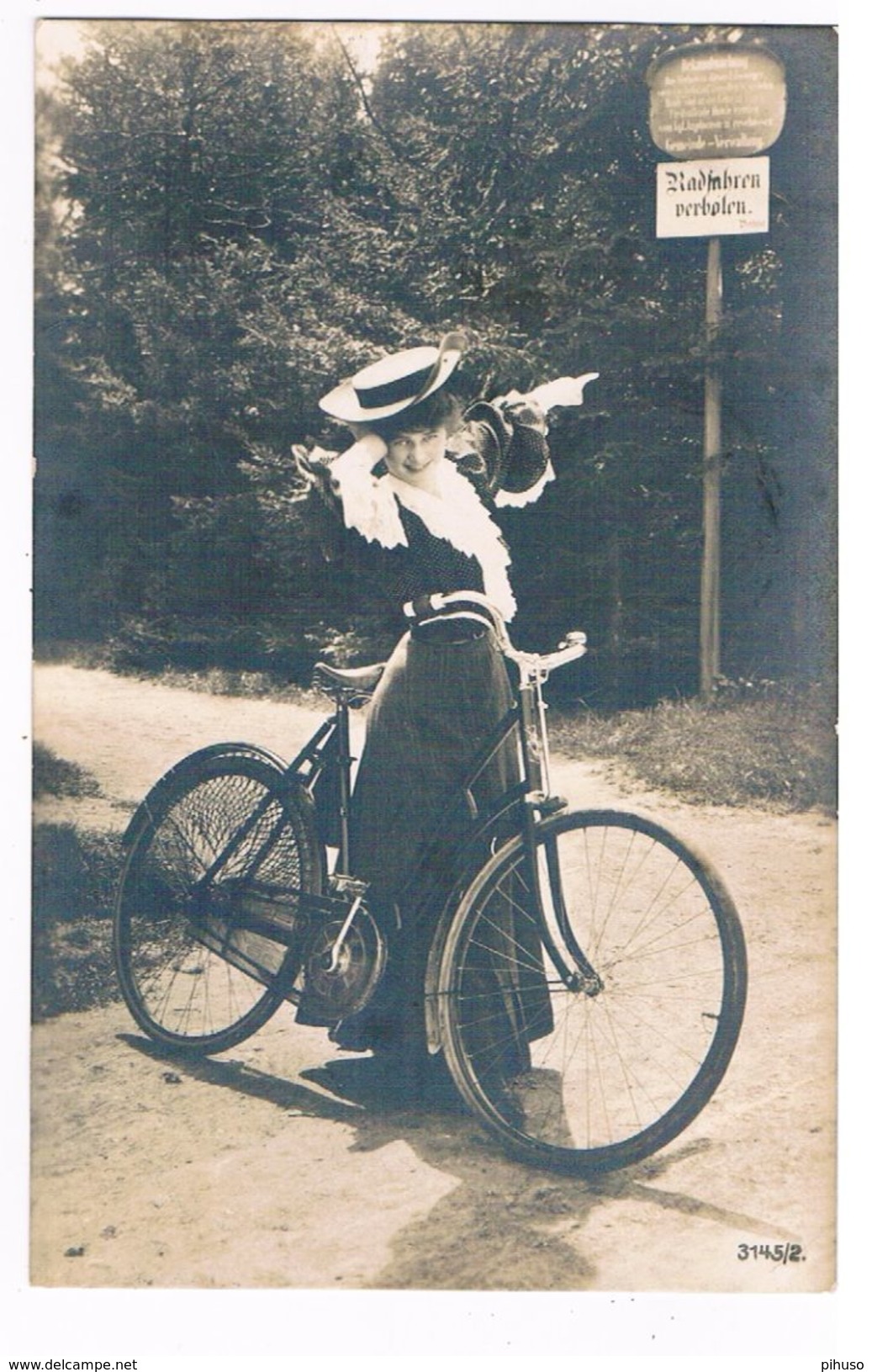 BIKE-6   Woman With Bicycle - Autres & Non Classés