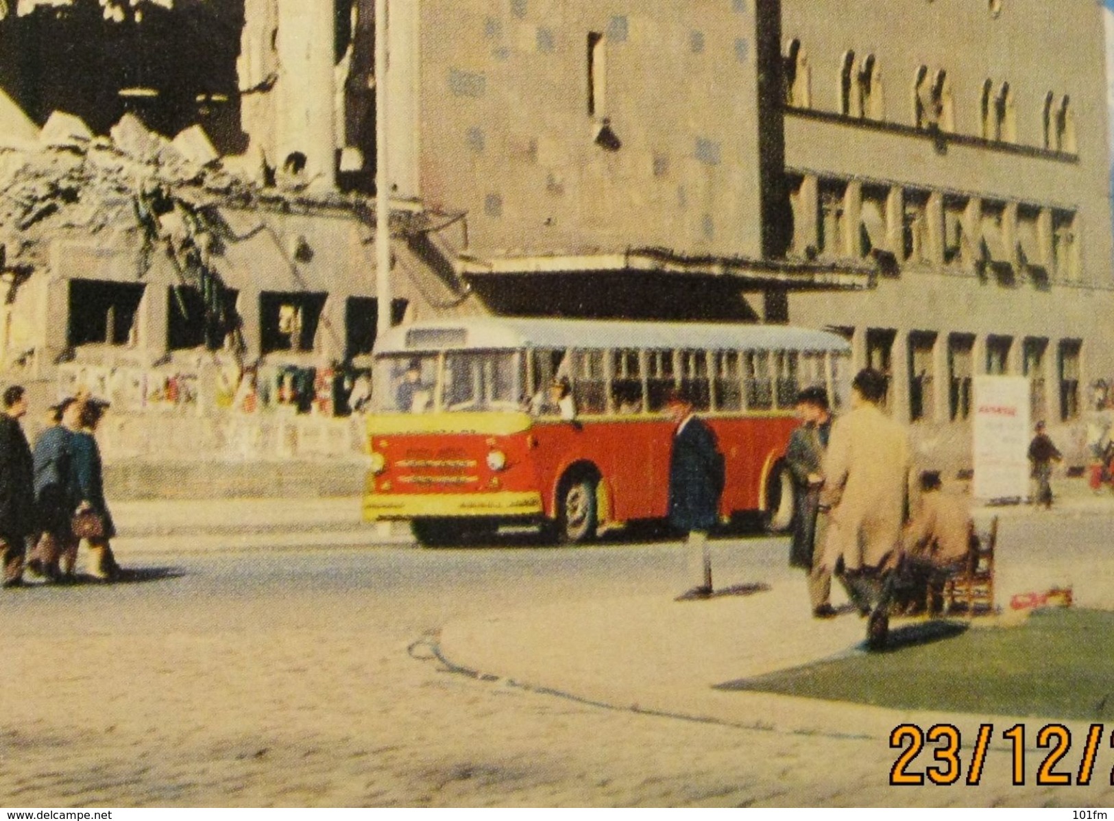 MACEDONIA - SKOPJE NAKON POTRESA 26.07.1963. OLD BUS - Macédoine Du Nord