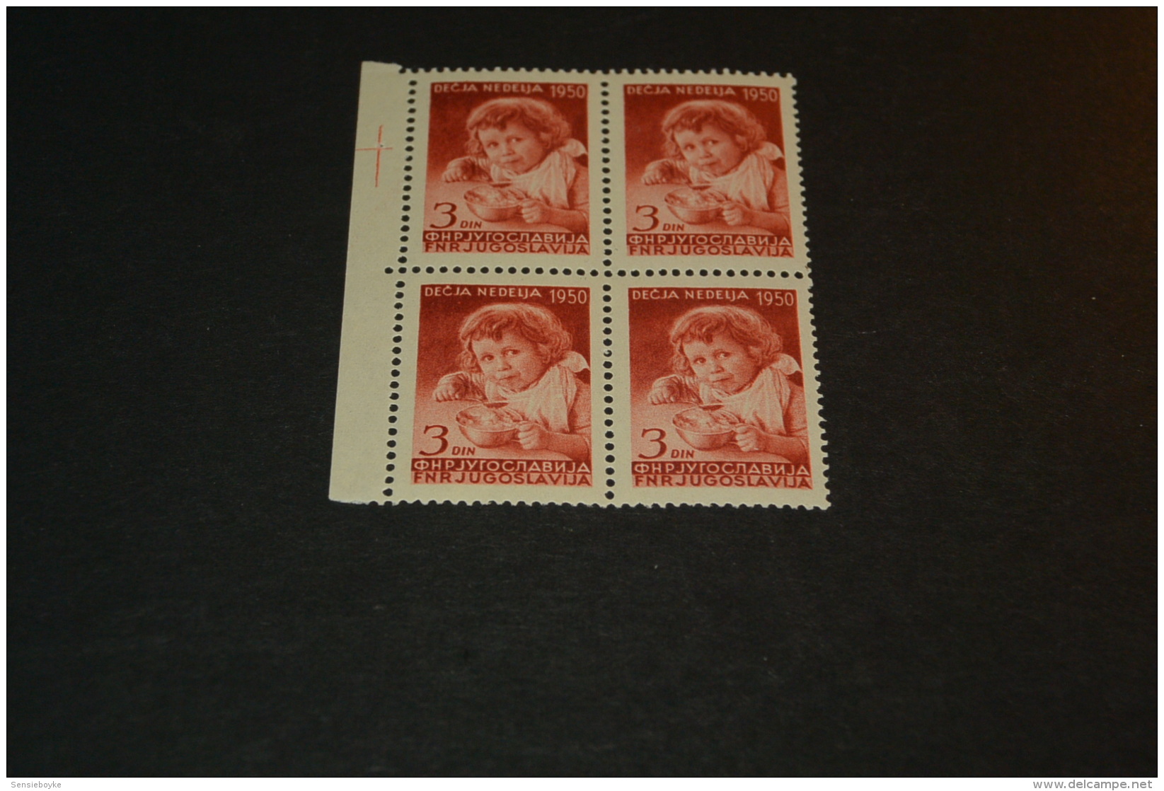 K13187- Stamp In Bloc Of  4 MNH Yugoslavia -1950- SC. 294- Children's Day  -3d Brown Red - Nuovi