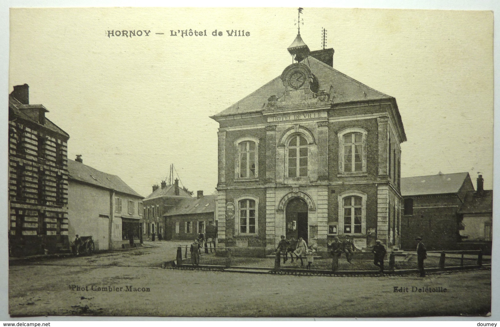 L'HOTEL DE VILLE - HORNOY - Hornoy Le Bourg