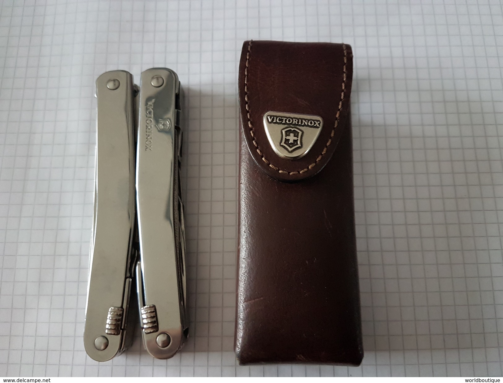 Pince Couteau Suisse Multifonction  Victorinox Avec Pochette - Knives/Swords