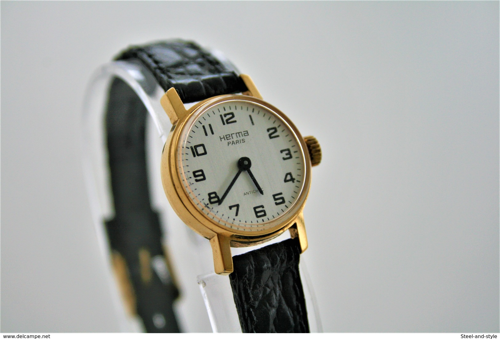 Watches : HERMA PARIS LADIES HAND WIND (WITH HIFI) - Original - Swiss Made - Color : Gold - Running - Excelent Condition - Montres Modernes