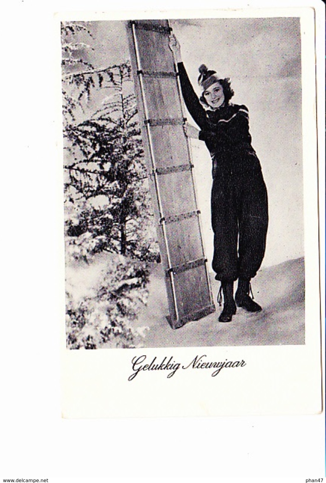 HEUREUSE ANNEE, GELUKKIG NIEUWJAAR, Carte Hollandaise, Jeune Femme Dans La Neige Et Grande Luge???, Ed.? 1940 Environ - Año Nuevo