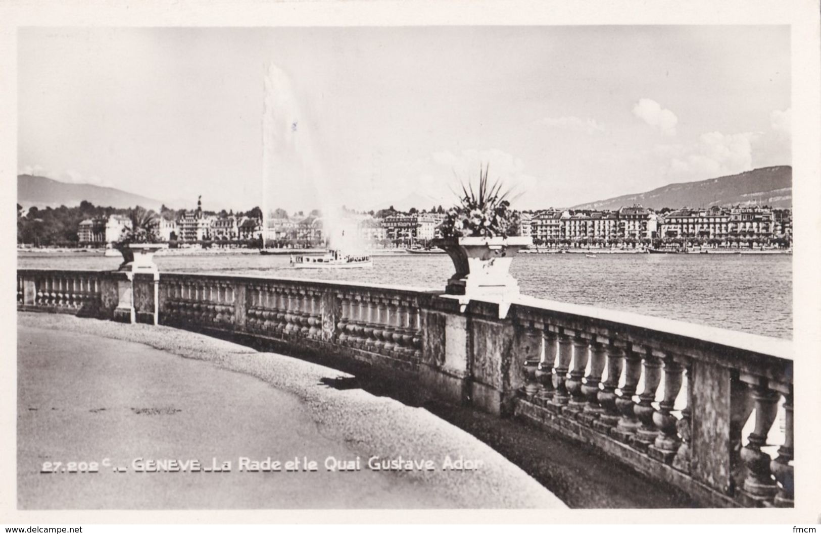 Genève, La Rade Et Le Quai Gustave Ador - Genève