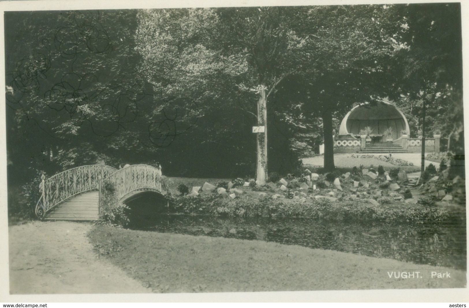 Vught 1933; Park - Gelopen. (C. Van Boxtel - Vught) - Vught