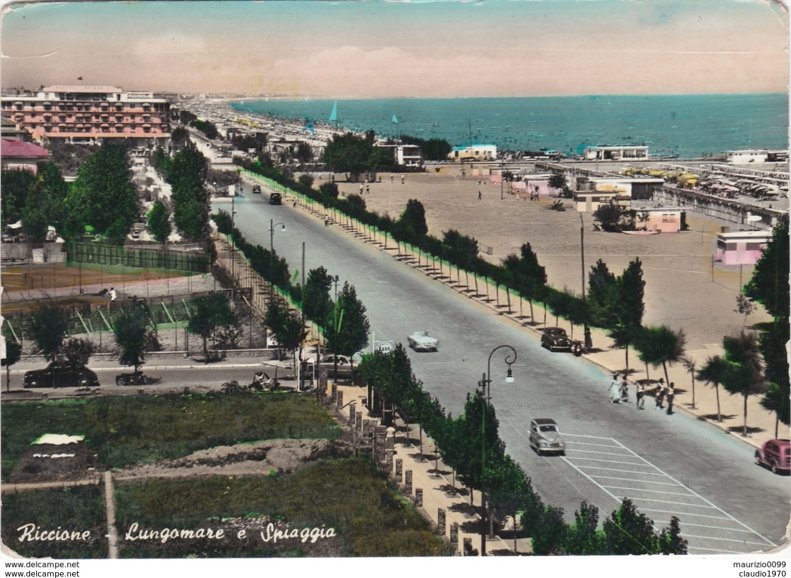 CARTOLINA - POSTCARD - RIMINI - RICCIONE - LUNGOMARE E SPIAGGIA - Rimini