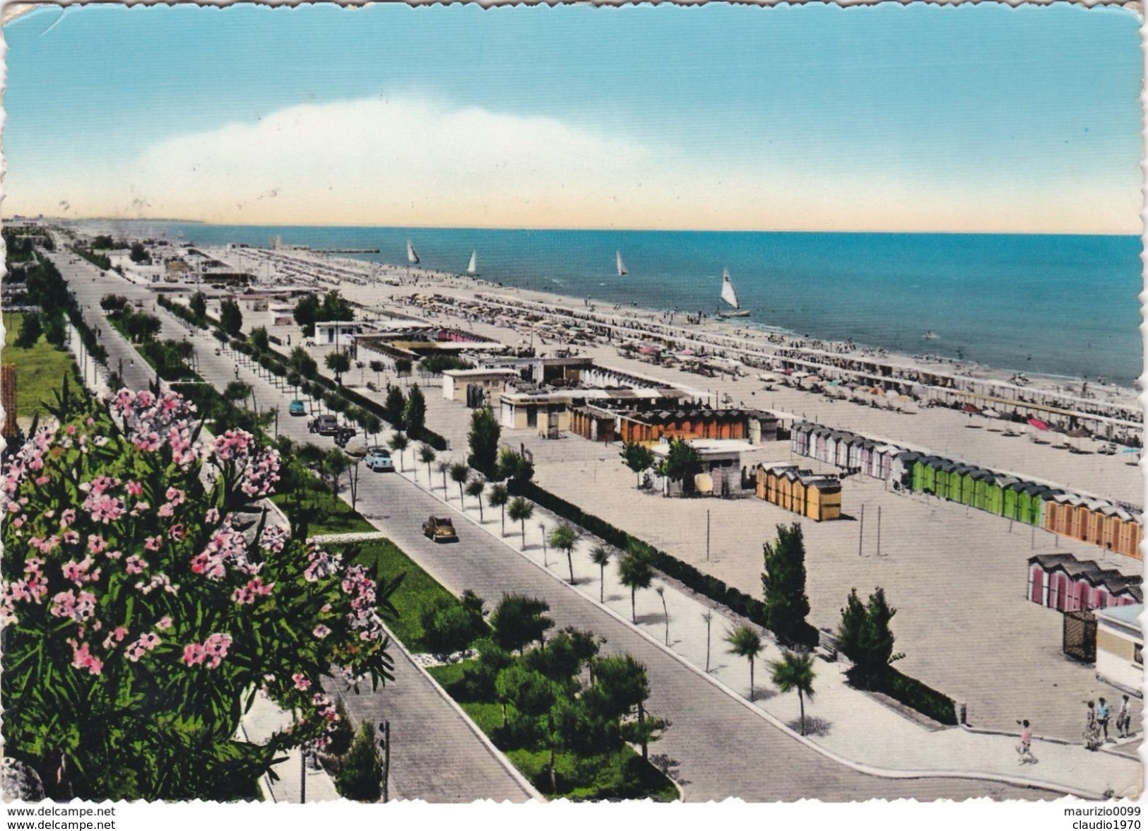 CARTOLINA - POSTCARD - RIMINI - RICCIONE - LA PERLA VERDE DELL' ADRIATICO SPIAGGIA - Rimini