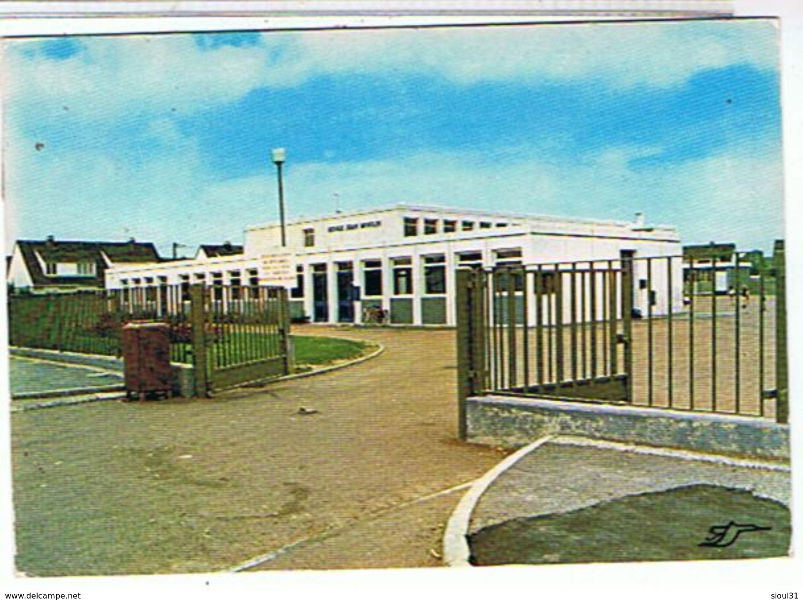 62    COURRIERES  L' ECOLE  JEAN  MOULIN      CPM                TBE - Autres & Non Classés