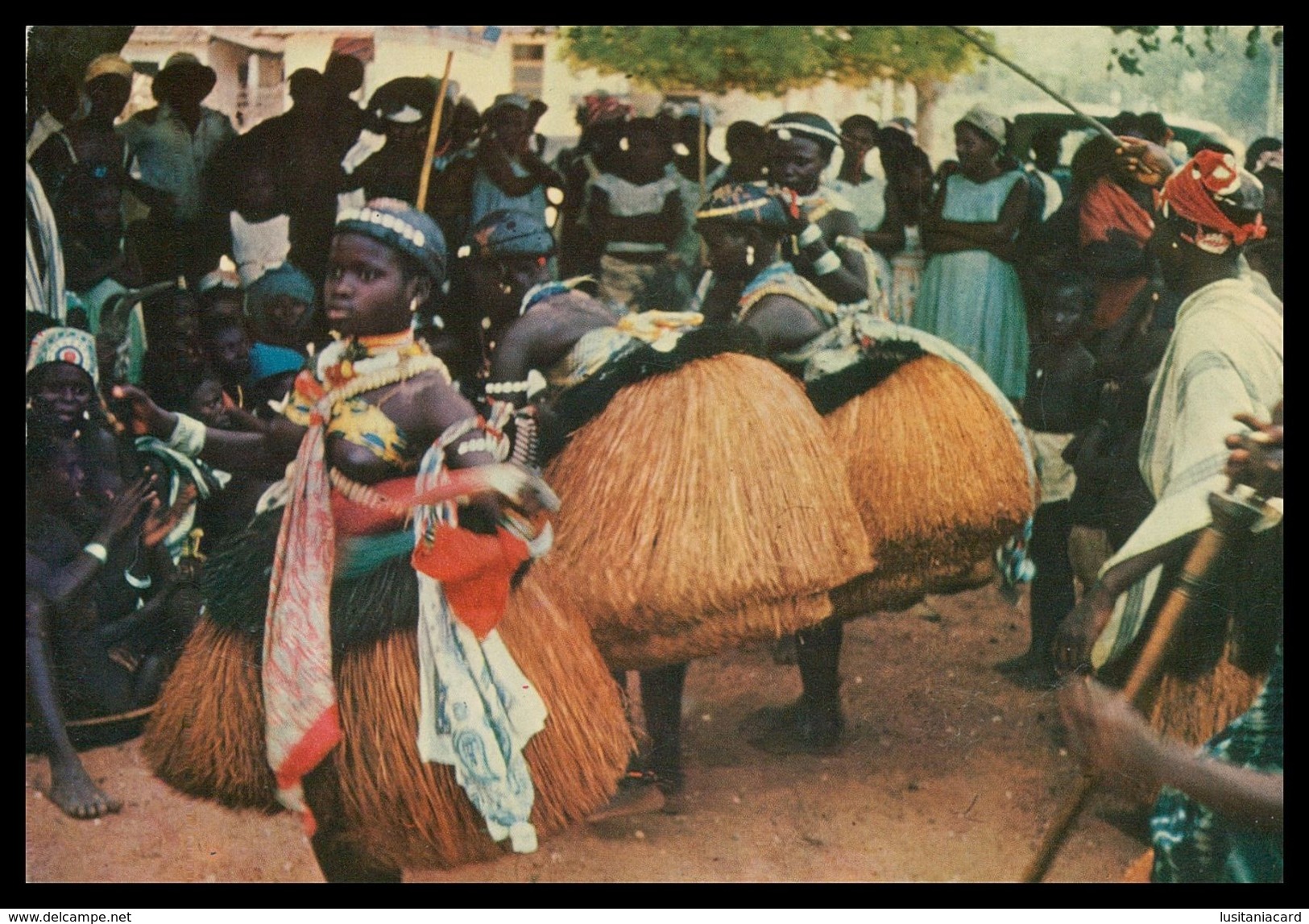 GUINÉ-BISSAU - COSTUMES -  Dança De Defuntos Em Bijagós  ( Ed. Centro De Informação E Turismo ) Carte Postale - Guinea-Bissau