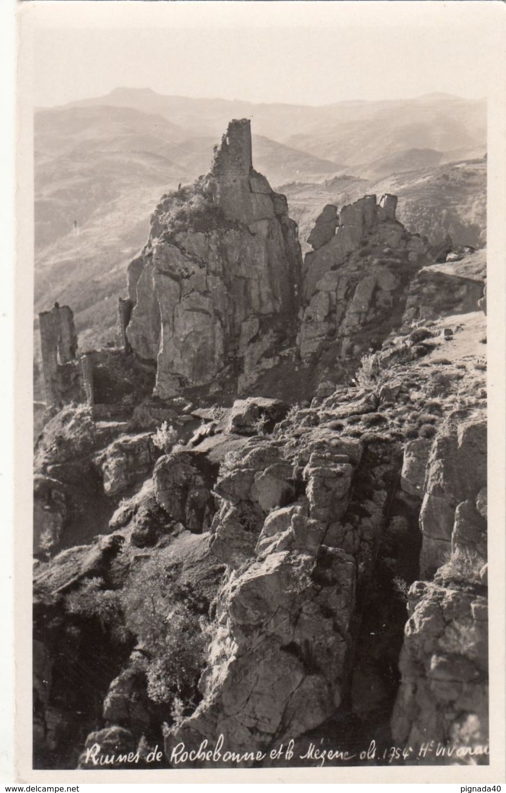 Cp , 07 , SAINT-MARTIN-de-VALAMAS , Ruines De Rochebonne Et Le Mézenc, Alt. 1754 M., Haut-Vivarais - Saint Martin De Valamas