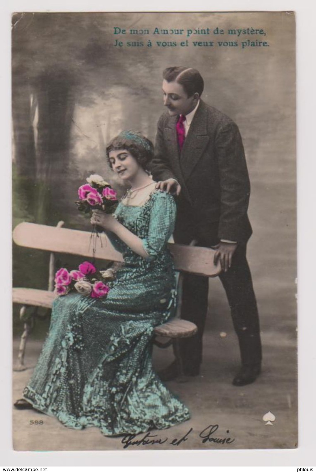 Couple, Femme Assise Sur Banc - "De Mon Amour Point De Mystère Je Suis à Vous Et Veux Vous Plaire" - Couples