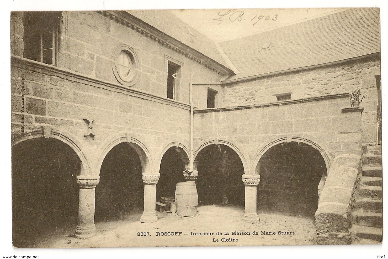 29-8- Roscoff - Intérieur De La Maison De Marie Stuart - Le Cloître - Roscoff