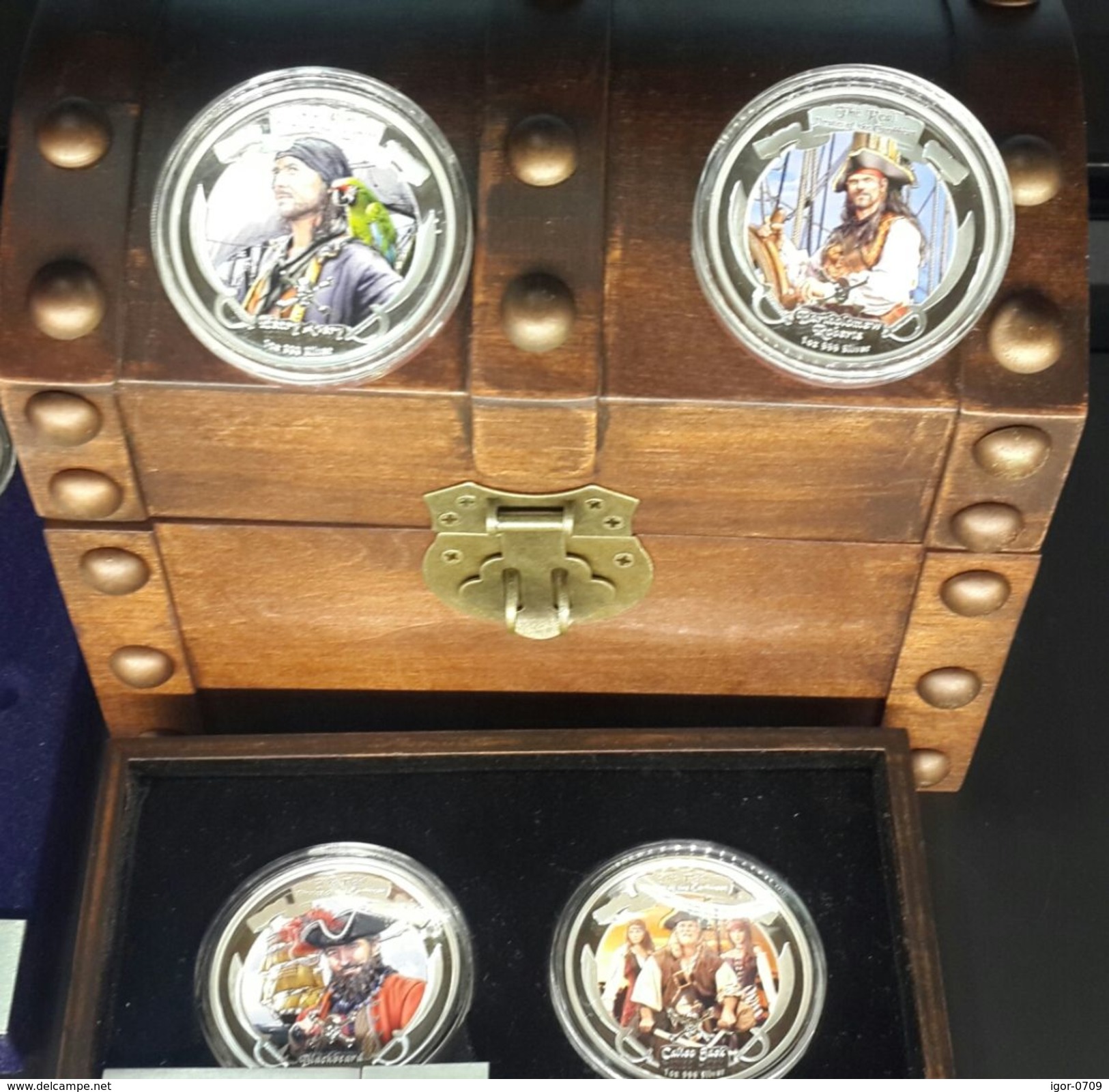 2011 Set Of 4 Coins REAL CARRIBEAN PIRATES -  NIUE. Silver, Proof,  125 Gr, Original Box - Niue