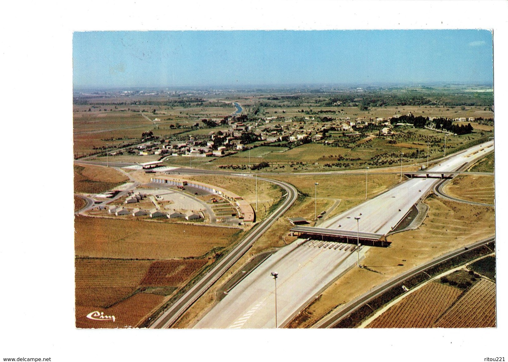 Cpm - 30 - Gallargues-le-Montueux - Vue Aérienne - Péage De L'autoroute - Le Village - 1979 - Gallargues-le-Montueux