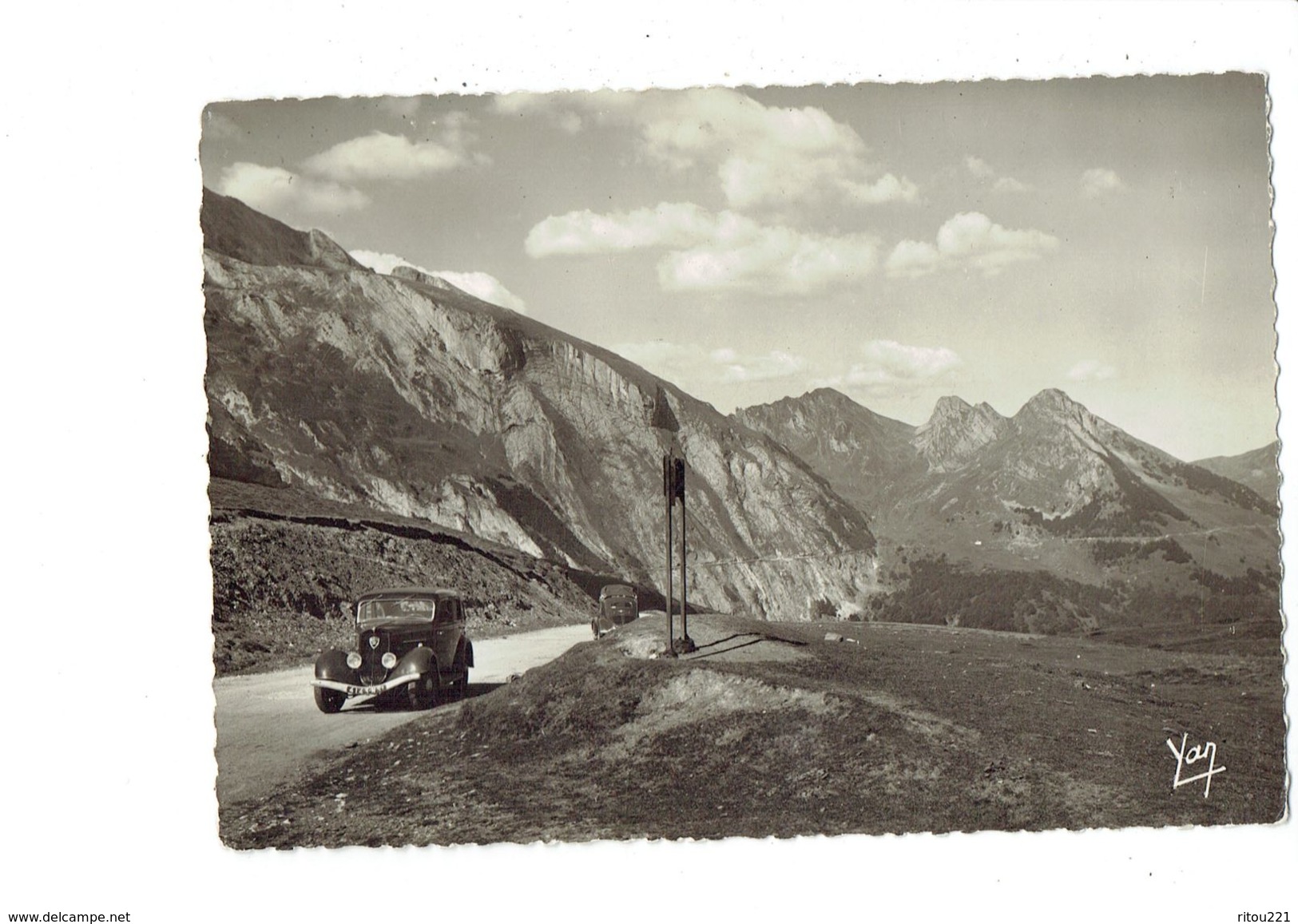 Cpm - 64 - EAUX BONNES - Col De Soulor - Voiture Peugeot 201 - Edit Quinault 1359 - Autres & Non Classés