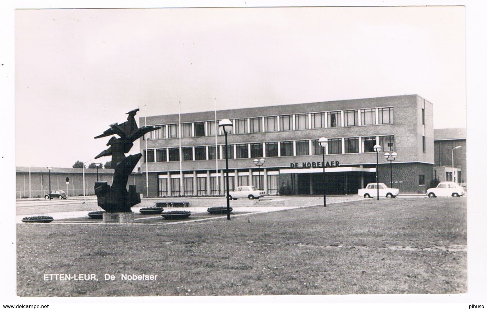 2 / ETTEN-LEUR : De Nobelaer With DAF 33, 2x Fiat - Autres & Non Classés