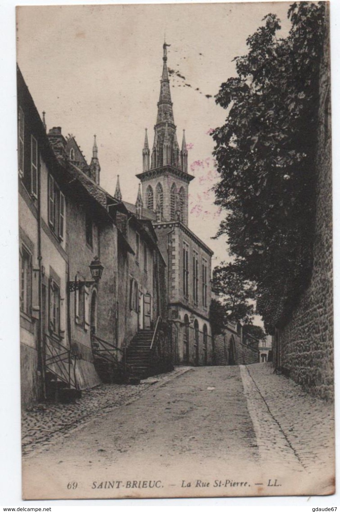 SAINT BRIEUC (22) - LA RUE ST PIERRE - Saint-Brieuc