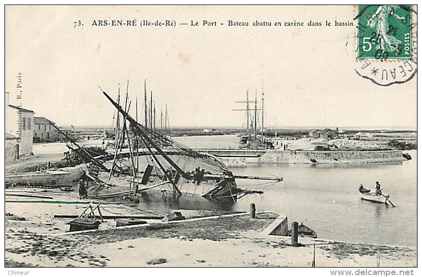 ILE DE RE ARS EN RE LE PORT BATEAU ABATTU EN CARENE DANS LE BASSIN - Ile De Ré